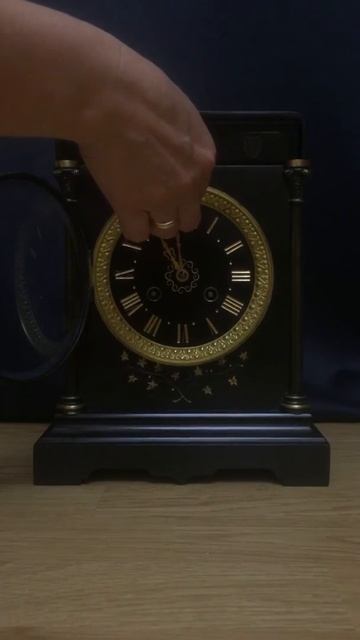 Каминные часы с боем, сланец Ms Gregor, Paris конец XIX в. смотреть онлайн