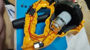 Аккумуляторный пылесос DeWalt dcv501LN реплика, что внутри?