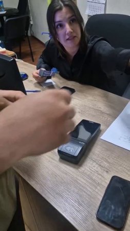 Сотрудница авиакомпании Победа наорала на нас и вызвала полицию. Беспредел в Дагестане!