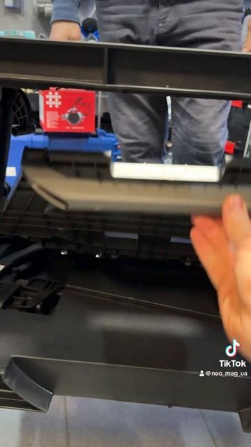 Огляд на стіл верстак Keter смотреть онлайн