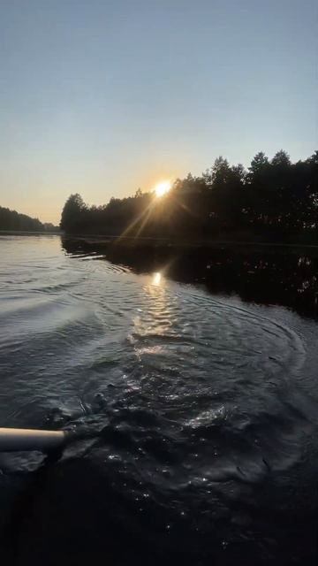 На надувной лодке по реке путешествие￼ смотреть онлайн