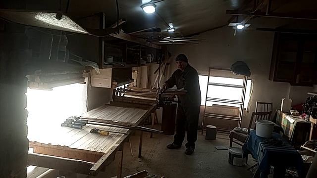 2 # Снимаю склееные щиты со своего фирменного верстака смотреть онлайн