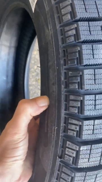 Делитесь опытом эксплуатации Pirelli Ice zero FR 225.60.18 за 9300₽ #pirelli смотреть онлайн