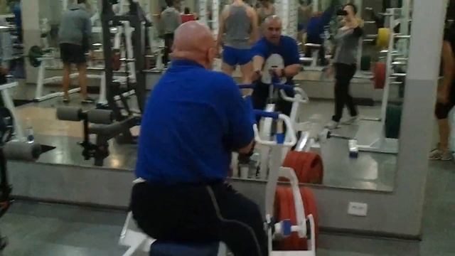 Иван, Рычажная тяга плечом 100 кг смотреть онлайн