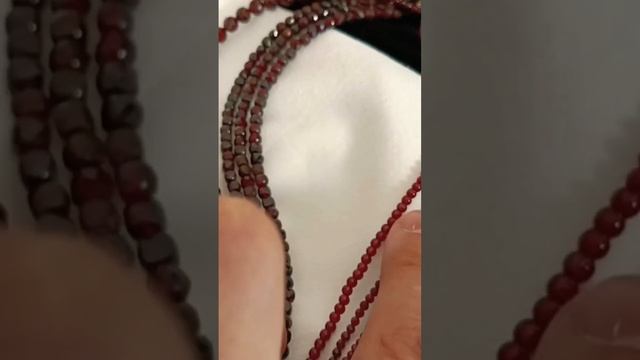 камни# #камниталисманы #ювелирные #гранаты #гранатовые смотреть онлайн