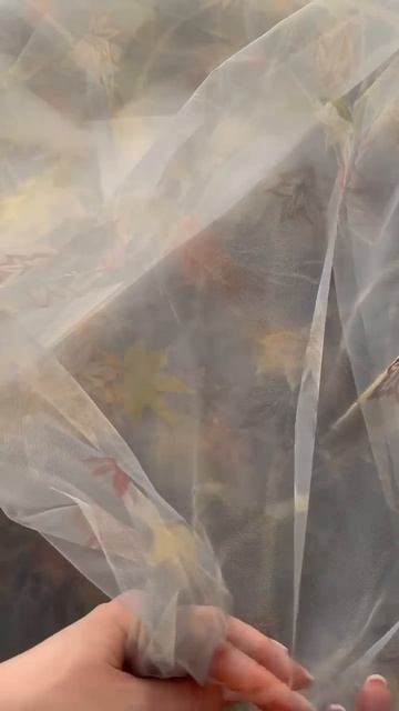 Ткань сетка из полиэстера голубого цвета с листьями. М смотреть онлайн