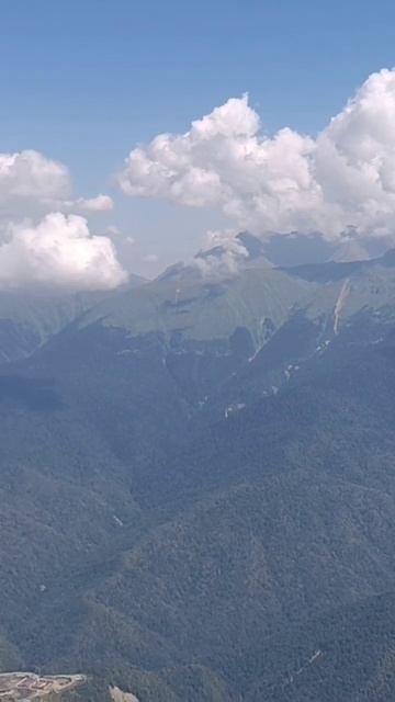 Горы в Сочи #nature #deer #рыбалка #train #wildlife #military #automobile #hunting смотреть онлайн