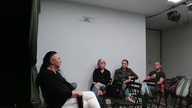 Мы все нечеловечески устали: когнитивные искажения и самоподдержка в интересные времена смотреть онлайн