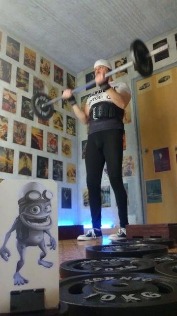 #ВВЕРХ и ВНИЗ, подъём 30 кг."Crazy Frog-Who Let the Frog Out"штанги на б смотреть онлайн