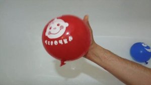 Шарики с водой Учим цвета с шариками Песня детям Воздушные шарики Лопаем Шарики с водой 2 серия