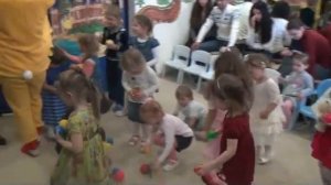 Развитие ребенка в 4 месяца видео