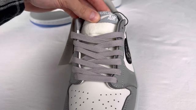Обзор Nike Air Jordan 1 low Dior смотреть онлайн