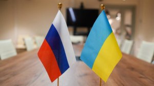 Песков: Россия настроена на серьезный поиск путей мирного урегулирования украинского кризиса