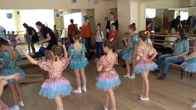 Подготовка к спектаклю смотреть онлайн