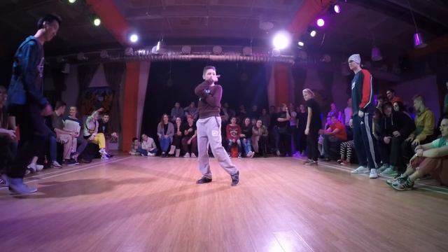 Chensky & Женя vs SuperVictor & Юлькина Радость | 1\2 Final | TopRock&Locking 2x2 | RUNO vol.2 смотреть онлайн