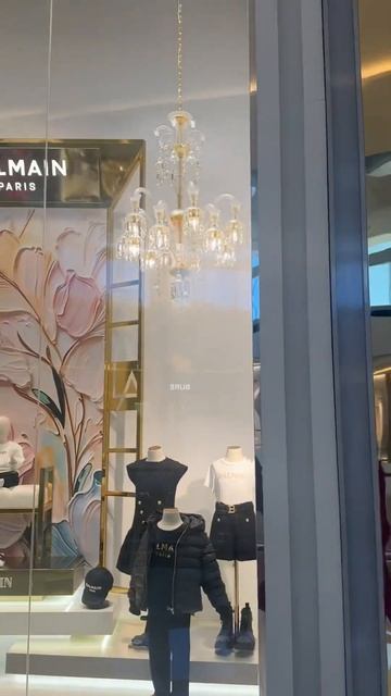 Люстры в самом большом торговом центре мира! Свет-это ? смотреть онлайн