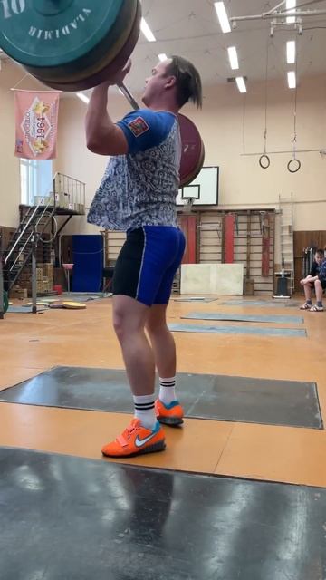 разминочный вес 120 кг в 15 лет смотреть онлайн