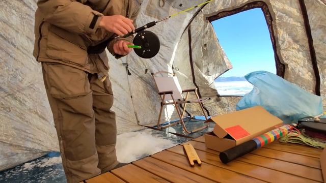 Зимняя рыбалка на Байкале 2025- ловим трофейного омуля!