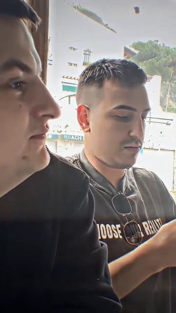 Twitch : Zloyn | У Малого Бабки Есть 😏 #zloy #twitch #shorts #мистербиз смотреть онлайн