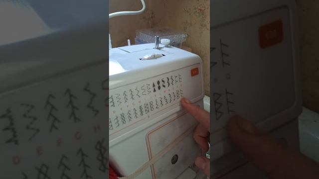 как шить оверлочной лапкой