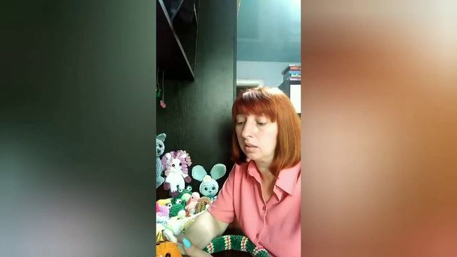 Видео о беженке с Северодонецка-мастере вязания игрушек, Марина Ты молодец!