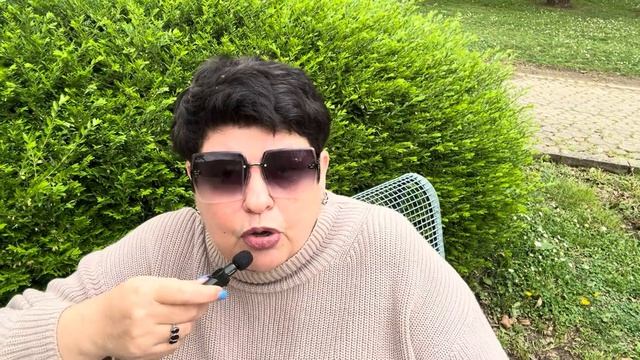 У моего мужа любовница, но он думает, что я это не знаю. смотреть онлайн