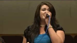 У дороги лилия цвела