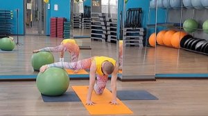 ЙОГА НА ФИТБОЛЕ | СИЛОВАЯ РАСТЯЖКА | БАЛАНС | КООРДИНАЦ?