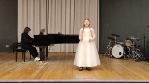 1221. Кириллова Арина, г. Москва. Желтенькая птичка (М. Ипполитов-Иванов  Р. Тагор)