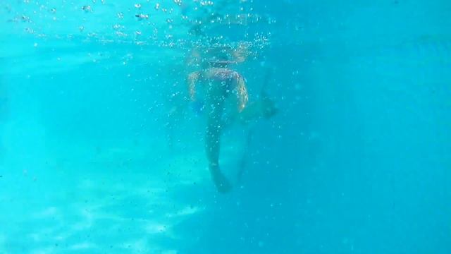 учимся плавать в ластах смотреть онлайн