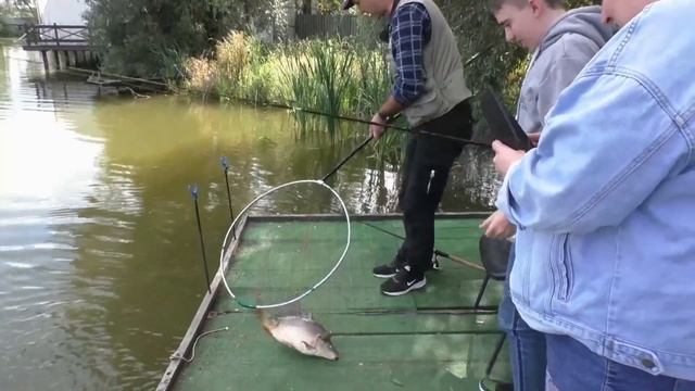 Рыбалка в Рыбацкой деревни Юрлово смотреть онлайн