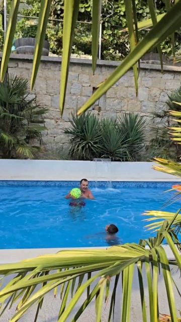 Бассейные истории/2 #бассейн #travel #видео #дети #семья #пу смотреть онлайн