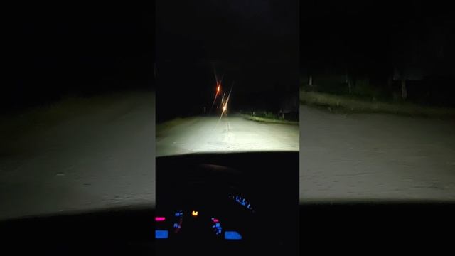 Міні лінзи F40b Led H4 на дорозі смотреть онлайн