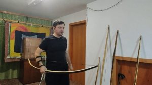 с какой скоростью стреляют цельно деревянные луки. ва?