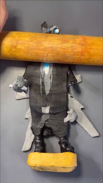 Titan Cameraman Clay Art #sculpting #plasticine #clayart #scibiditoilet #titancamaraman смотреть онлайн