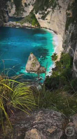 Diamond Beach. Нуса-Пенида, Индонезия.