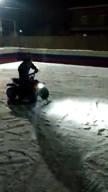 На катке на квадрике смотреть онлайн