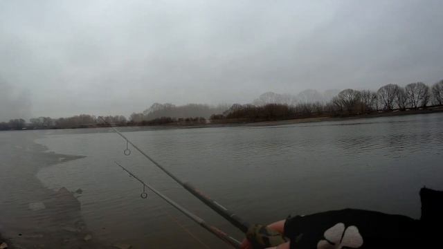 РЫБАЛКА НА НИЖНЕЙ МОСКВЕ-РЕКЕ, МНОГО ПОКЛЕВОК, БОЛЬШИЕ смотреть онлайн