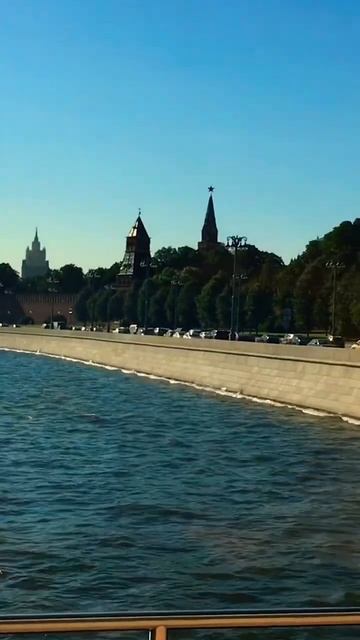 Прогулки по Москве на хаусботе houseboat хаусбот домнаводе жизньнаводе москва