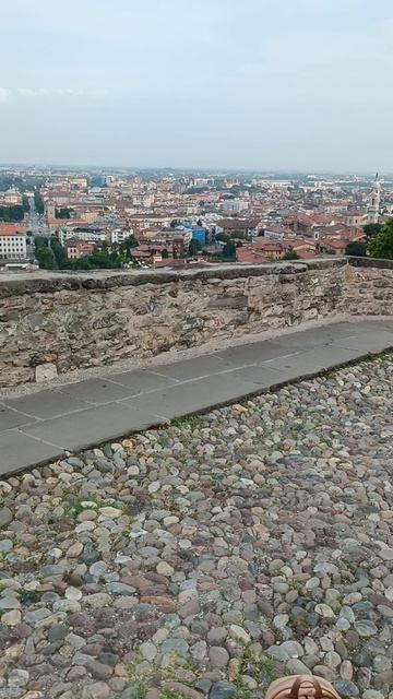 Бергамо. Городские ворота Порта Сан-Джакомо, виадук, вид на нижний город