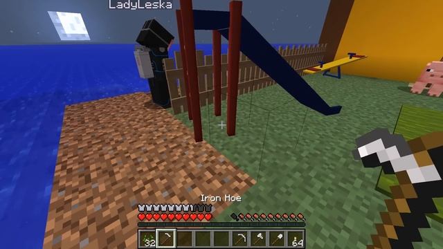 🚣♀️ ПОЧЕМУ МОЙ ДОМ УНЕСЛО на СЕРЕДИНУ ОКЕАНА в МАЙ? смотреть онлайн