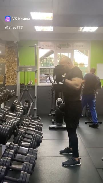 Гантели 22кг это еще не все… смотреть онлайн