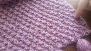 МК .Шарф спицами красивым двухсторонним узором .