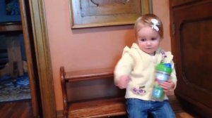 Приколы с Детьми Забавные Малыши Близнецы Играют