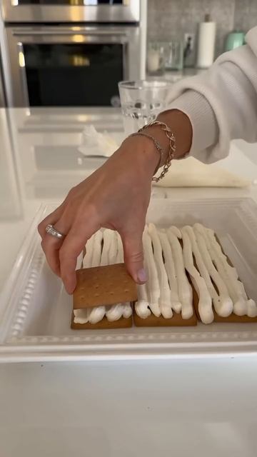 #медовик без выпечки 🍯 Рецепт в комментариях ⤵️ #heghine смотреть онлайн