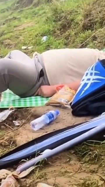 Смешной СЛУЧАЙ на рыбалке #приколынарыбалке смотреть онлайн