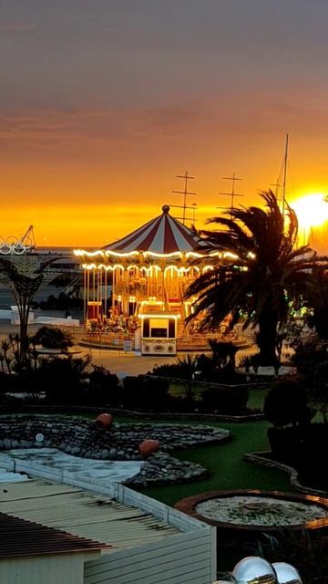 Жёлто-багровый закат на черном море 3 апреля... #music#сочи смотреть онлайн