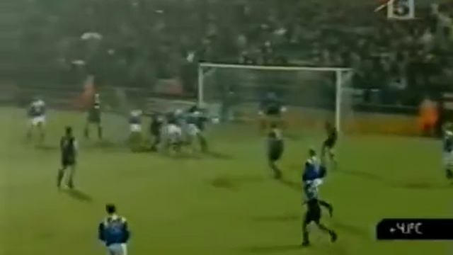 ПРИКОЛЫ В ФУТБОЛЕ !!!.mp4 смотреть онлайн