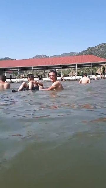 Мальчик чуть не утонул смотреть онлайн