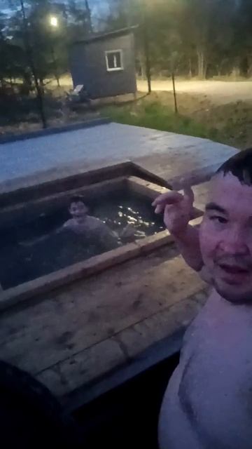 Купаюсь на горячих источниках на севере Сахалина смотреть онлайн